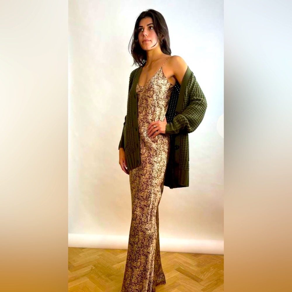 Sold out everywhere. Gorgeous NWOT XS Nili Lotan Cami gown Fall Leaf print.
